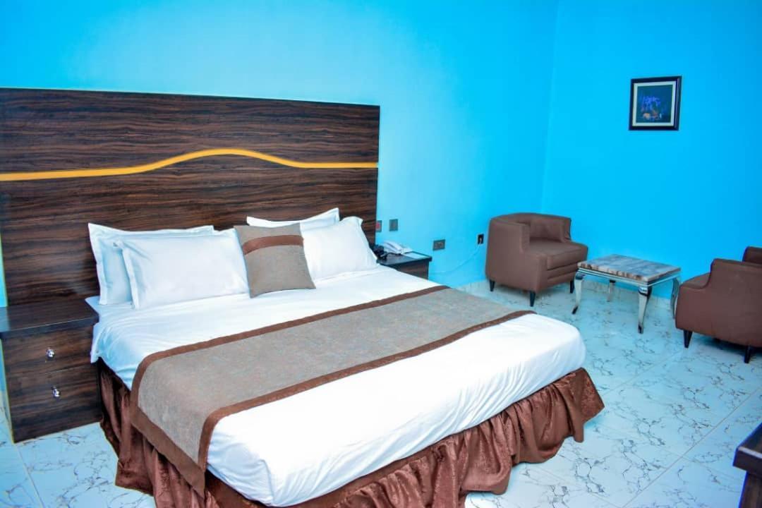 Wetland Hotel Ughelli Экстерьер фото