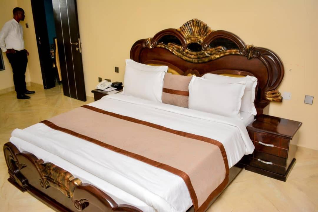 Wetland Hotel Ughelli Экстерьер фото