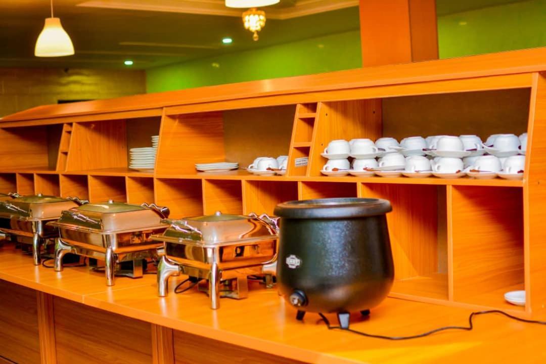 Wetland Hotel Ughelli Экстерьер фото