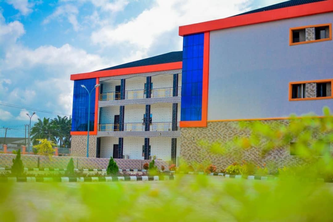 Wetland Hotel Ughelli Экстерьер фото