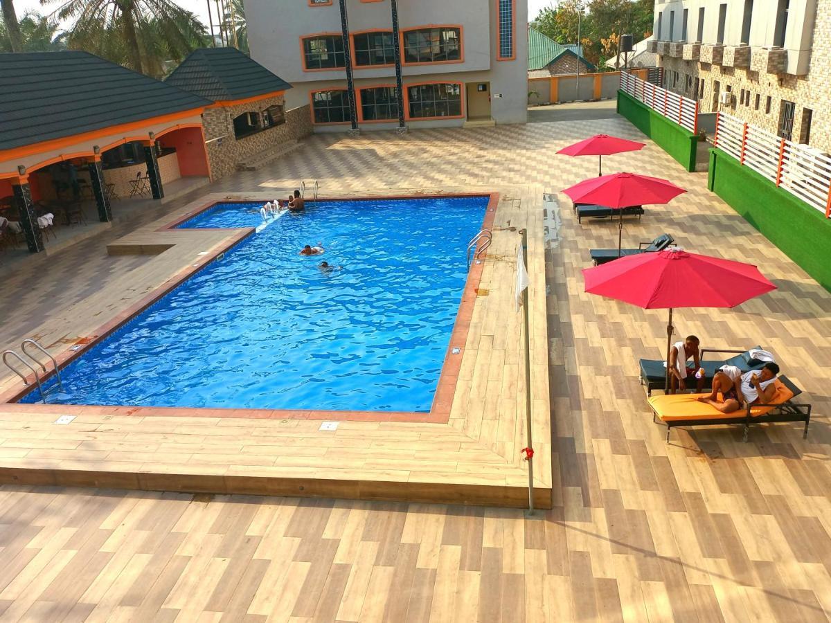 Wetland Hotel Ughelli Экстерьер фото