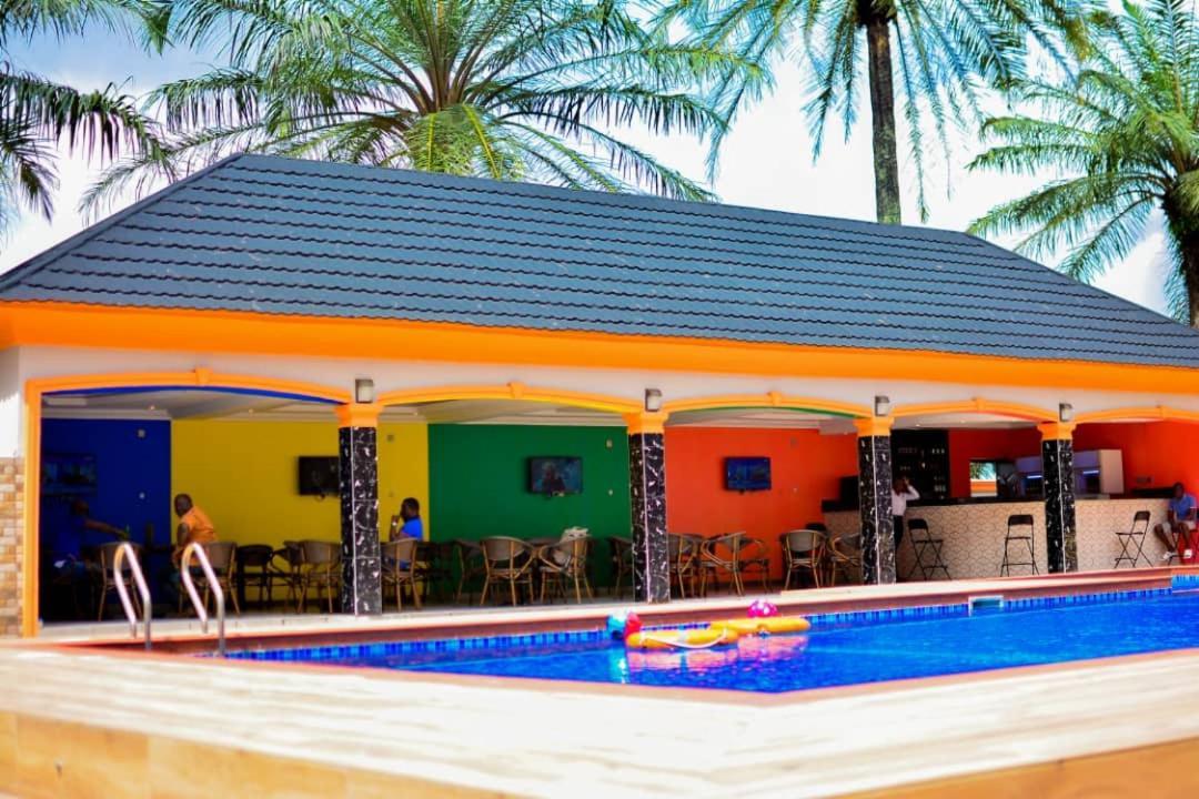 Wetland Hotel Ughelli Экстерьер фото