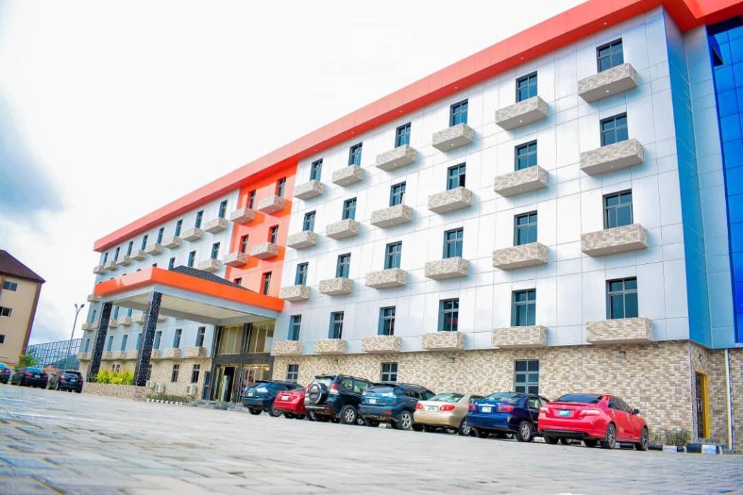 Wetland Hotel Ughelli Экстерьер фото