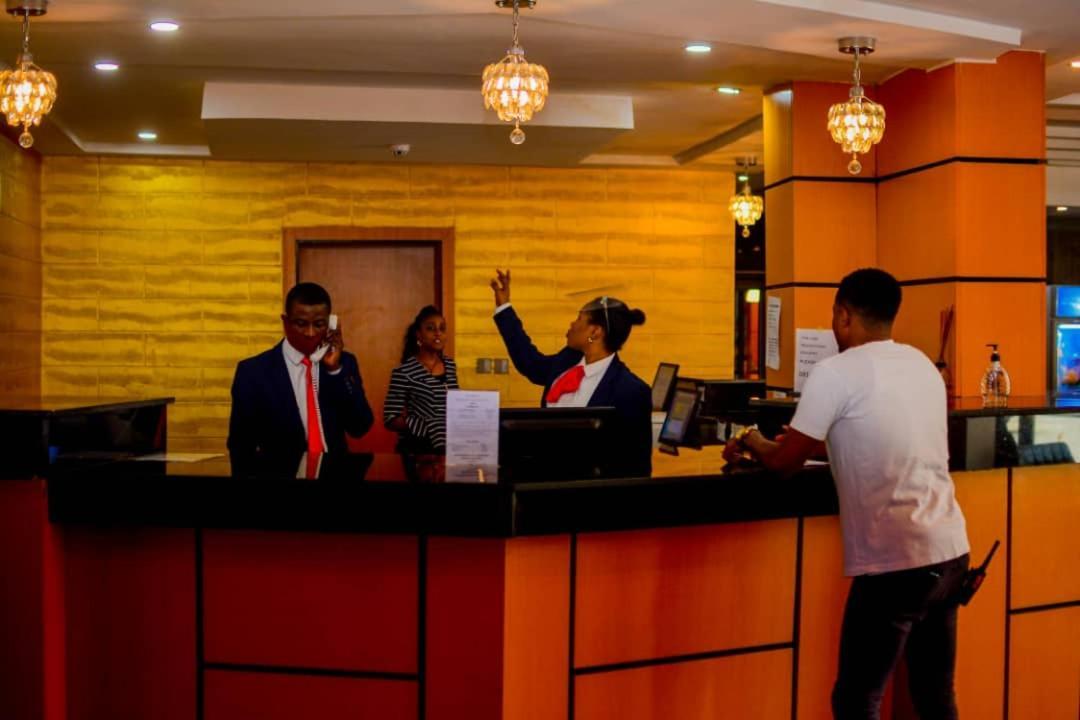 Wetland Hotel Ughelli Экстерьер фото